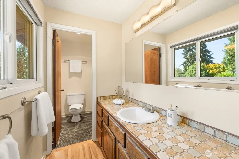 10514 SW 110th Street Vashon, WA 98070