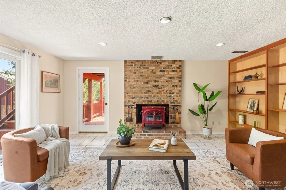 10514 SW 110th Street Vashon, WA 98070