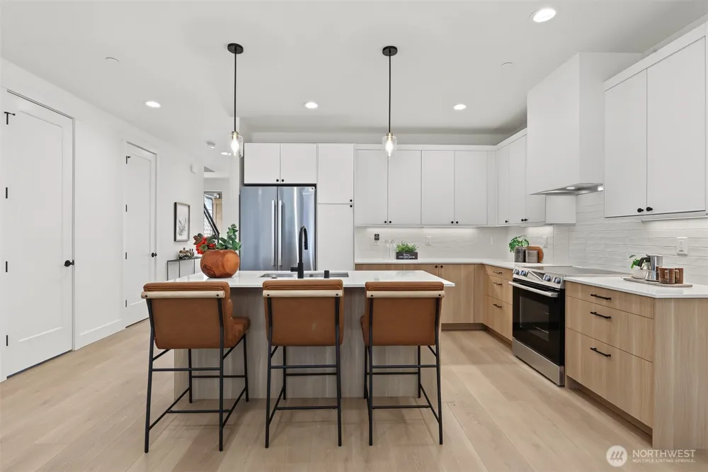 11249 108th Avenue NE Kirkland, WA 98033