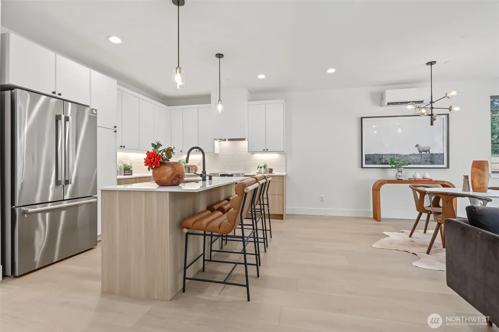 11249 108th Avenue NE Kirkland, WA 98033