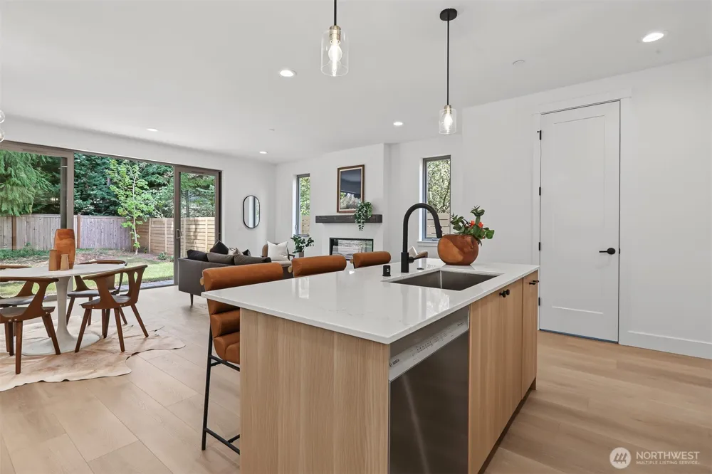 11249 108th Avenue NE Kirkland, WA 98033