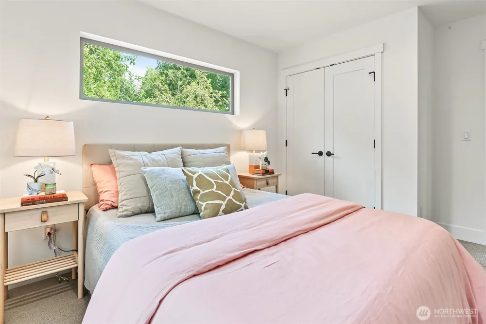 11249 108th Avenue NE Kirkland, WA 98033