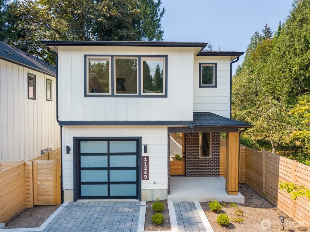 11249 108th Avenue NE Kirkland, WA 98033