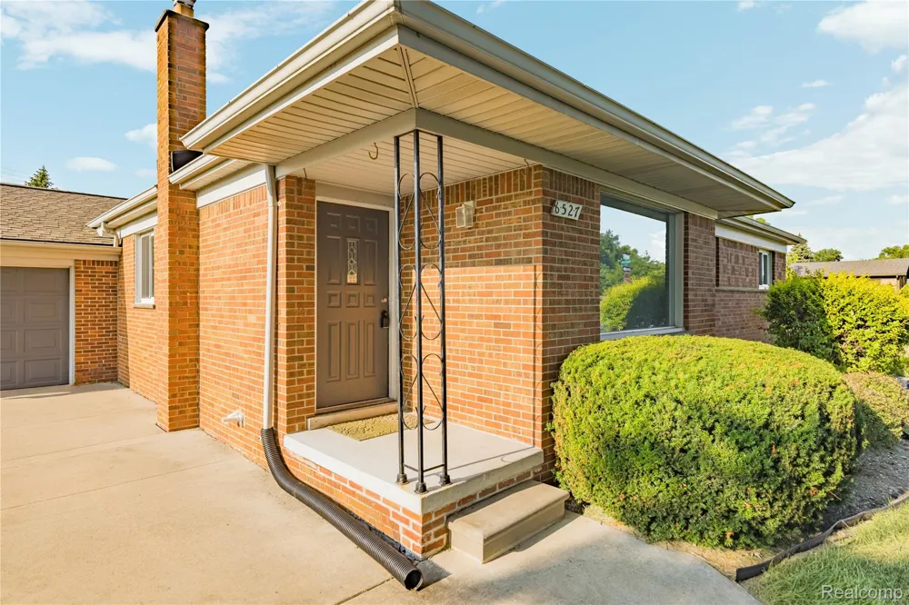8527 Metropolitan Parkway Sterling Heights City, MI 48312