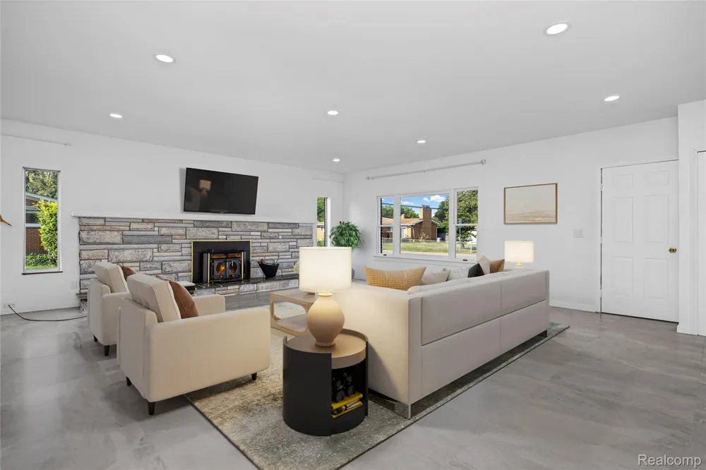 8527 Metropolitan Parkway Sterling Heights City, MI 48312