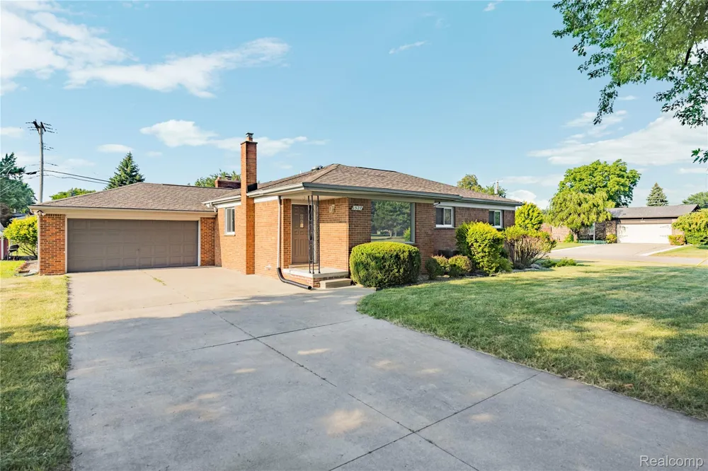 8527 Metropolitan Parkway Sterling Heights City, MI 48312