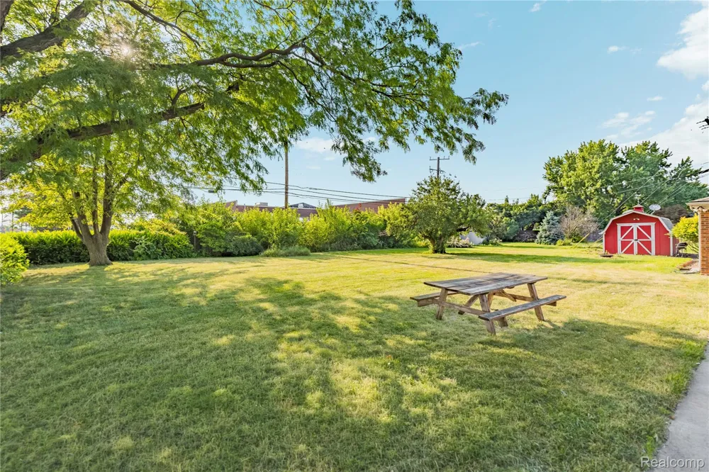 8527 Metropolitan Parkway Sterling Heights City, MI 48312