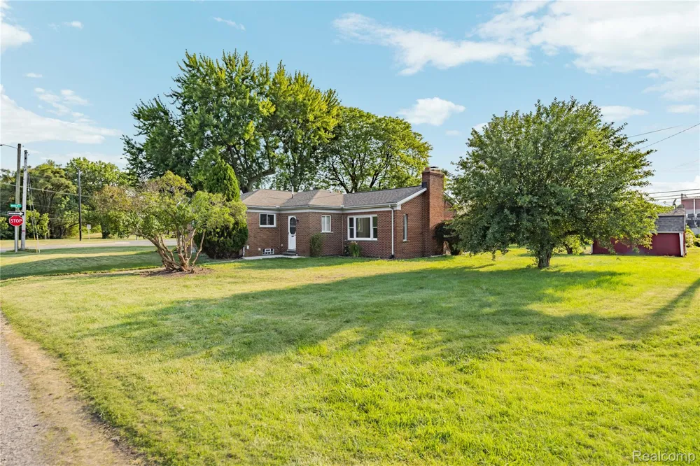 8527 Metropolitan Parkway Sterling Heights City, MI 48312