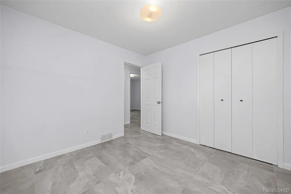 8527 Metropolitan Parkway Sterling Heights City, MI 48312