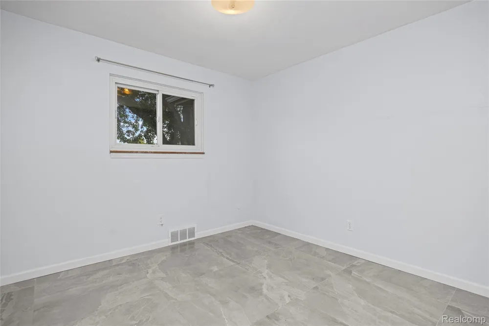 8527 Metropolitan Parkway Sterling Heights City, MI 48312
