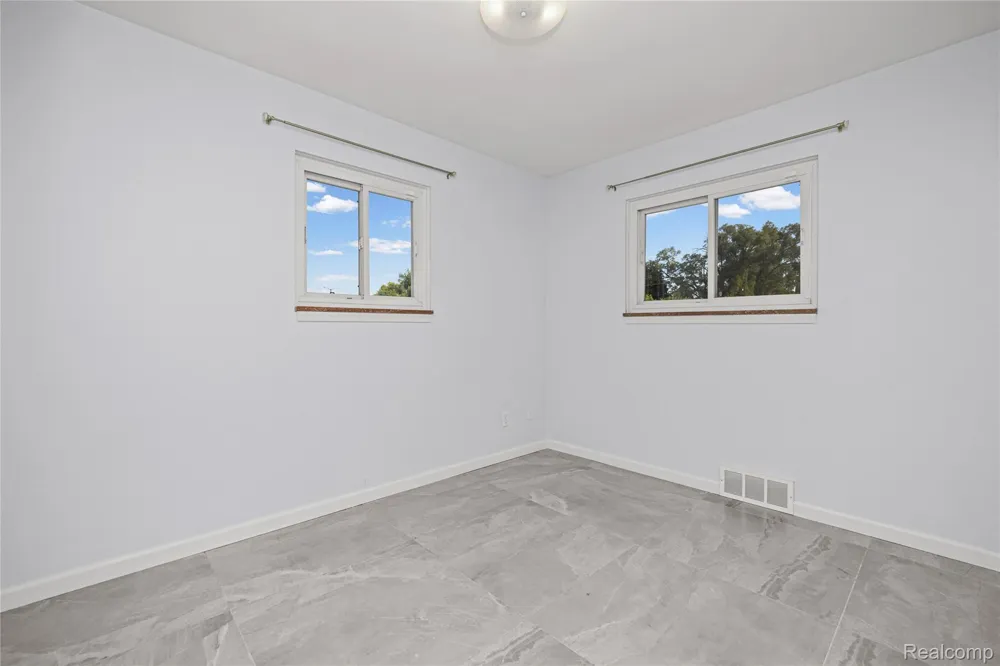 8527 Metropolitan Parkway Sterling Heights City, MI 48312