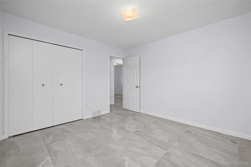 8527 Metropolitan Parkway Sterling Heights City, MI 48312