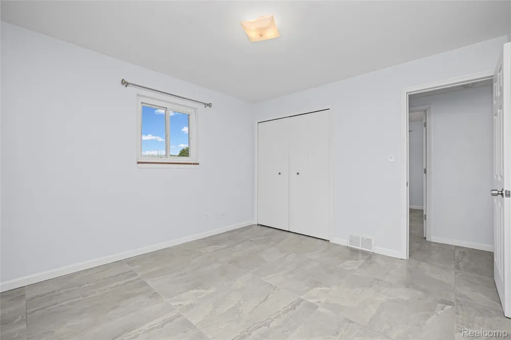8527 Metropolitan Parkway Sterling Heights City, MI 48312