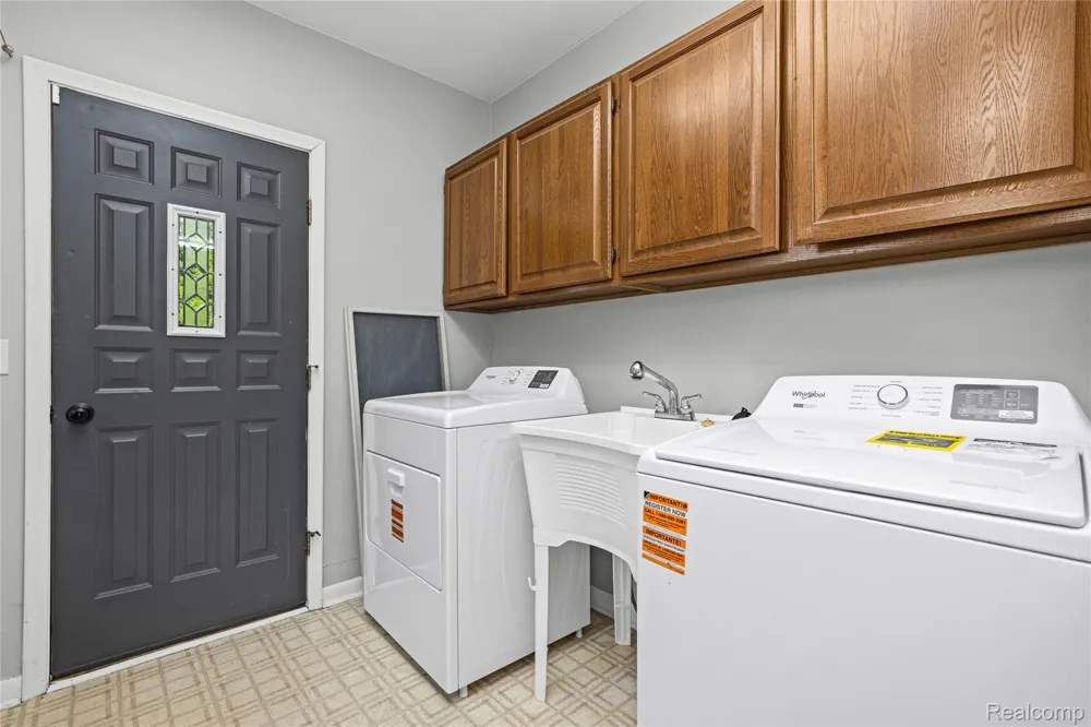 8527 Metropolitan Parkway Sterling Heights City, MI 48312