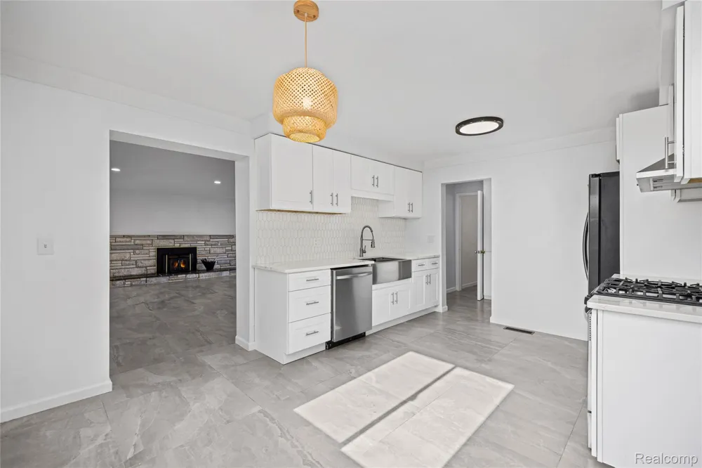 8527 Metropolitan Parkway Sterling Heights City, MI 48312