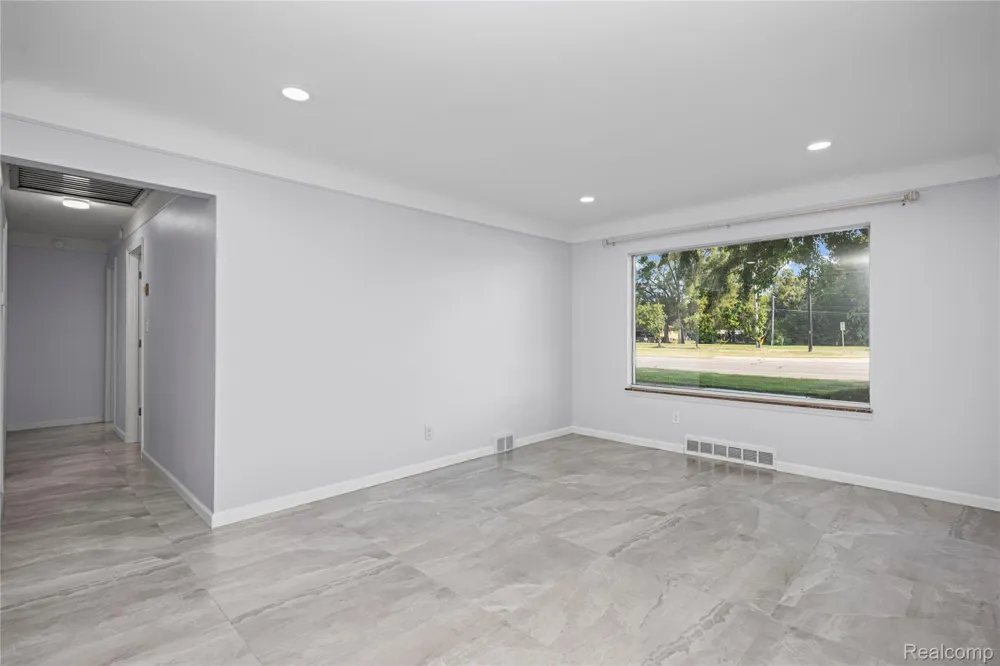 8527 Metropolitan Parkway Sterling Heights City, MI 48312