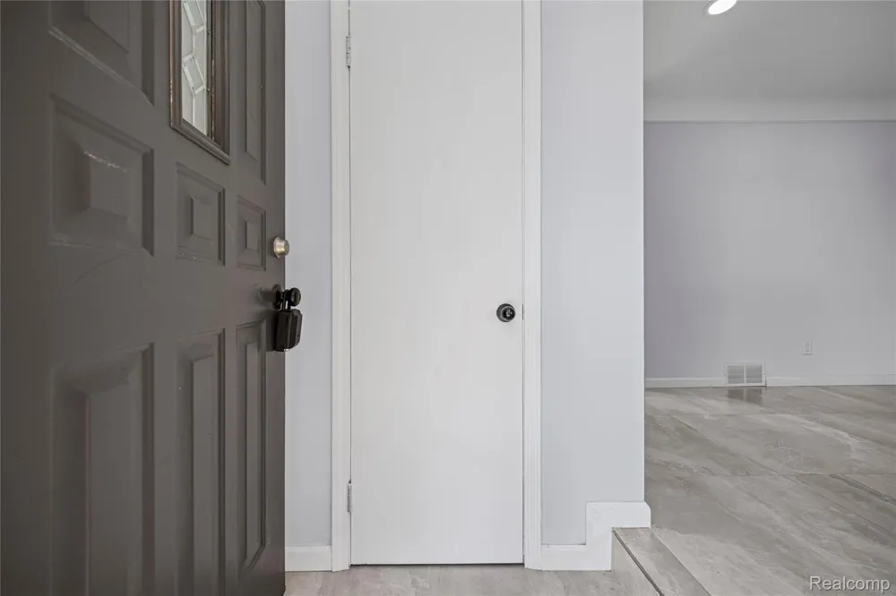 8527 Metropolitan Parkway Sterling Heights City, MI 48312