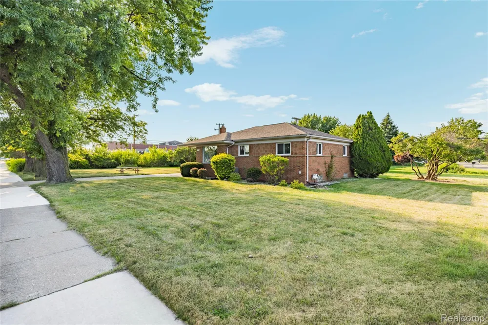 8527 Metropolitan Parkway Sterling Heights City, MI 48312