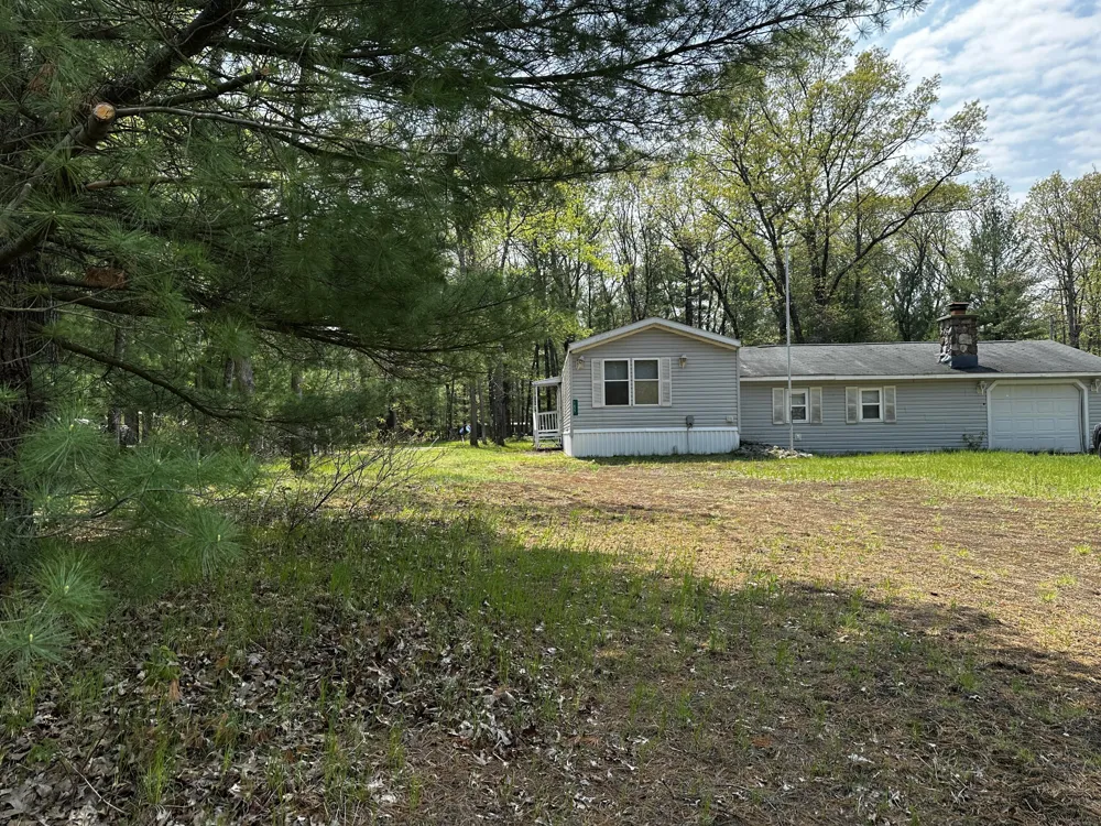 1627 W Delong Drive Peacock Township, MI 49304