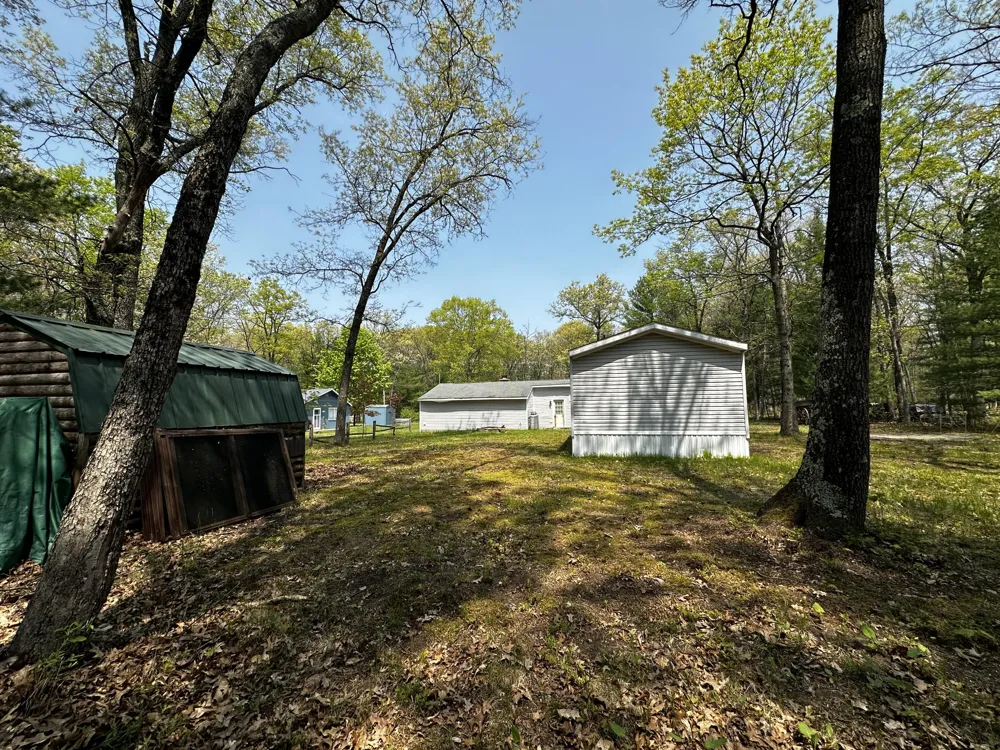 1627 W Delong Drive Peacock Township, MI 49304