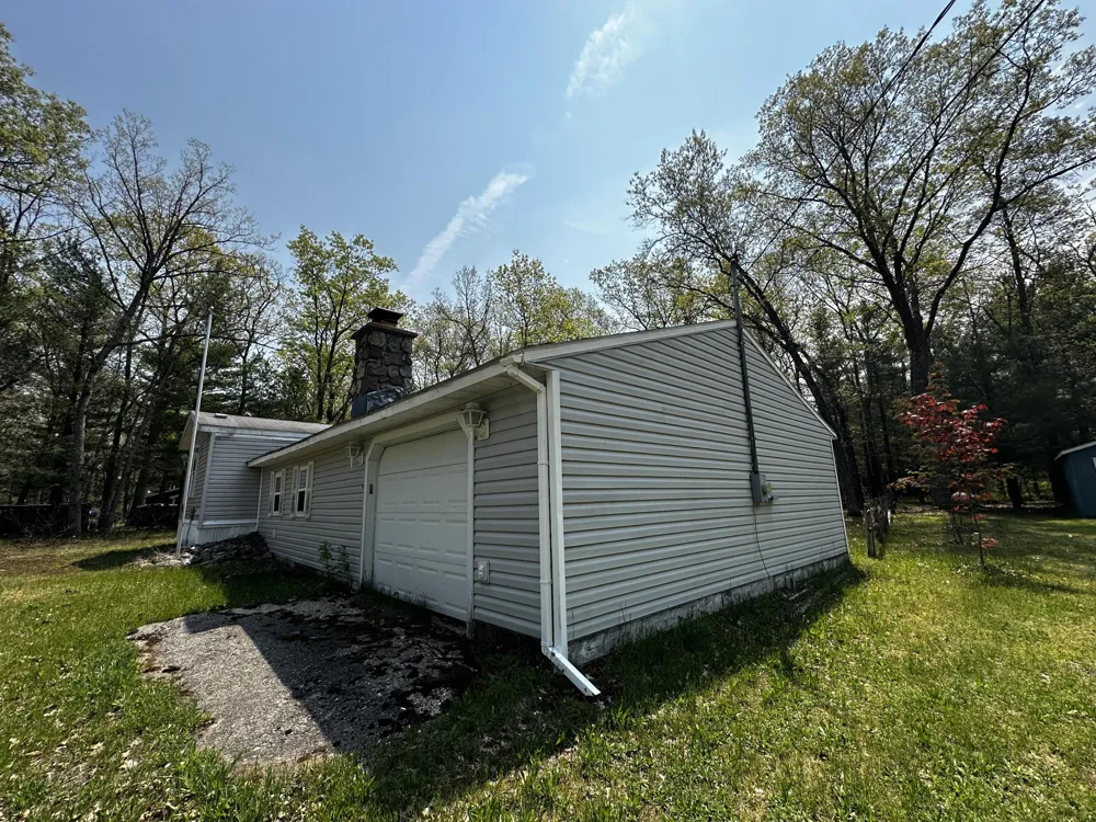 1627 W Delong Drive Peacock Township, MI 49304