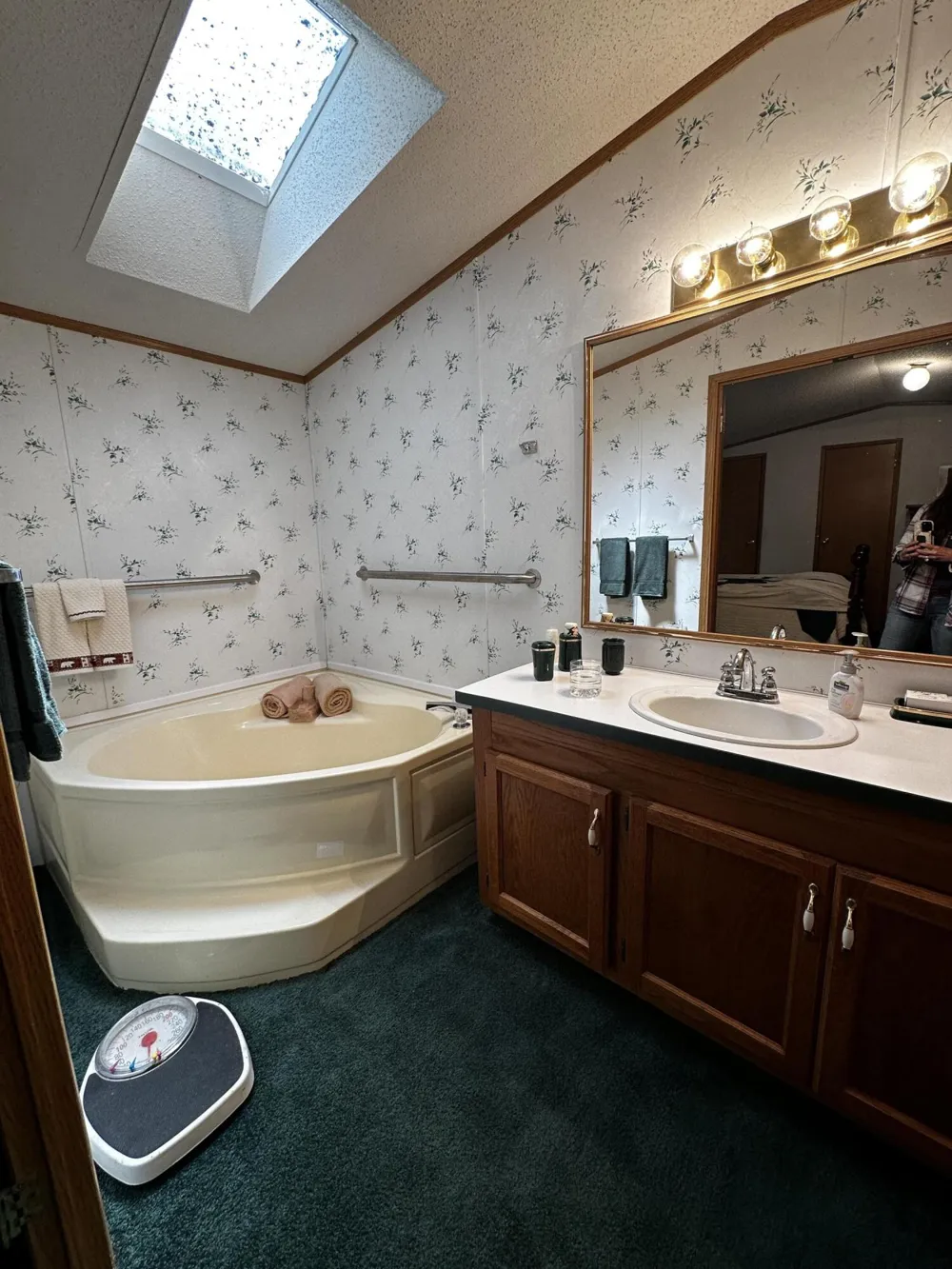 1627 W Delong Drive Peacock Township, MI 49304