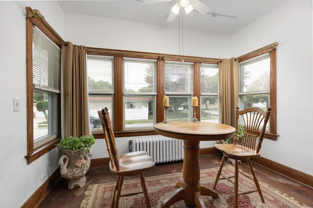 18710 Common Road Roseville City, MI 48066
