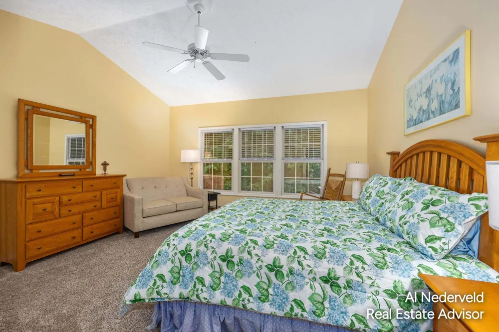 2126 S Cross Creek Drive SE Grand Rapids City, MI 49508
