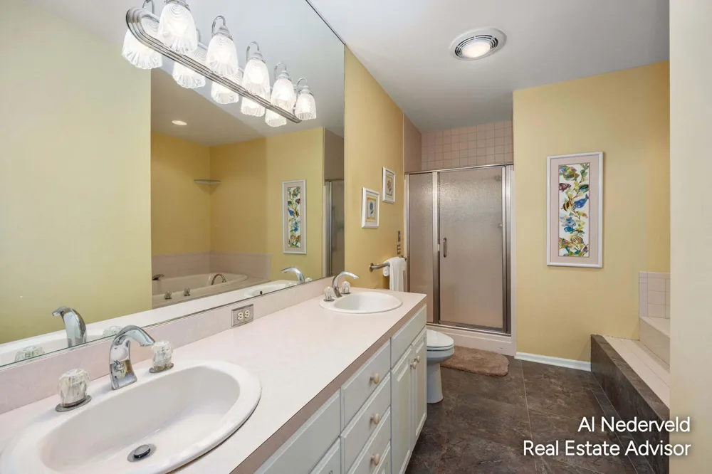 2126 S Cross Creek Drive SE Grand Rapids City, MI 49508