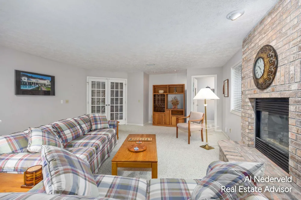 2126 S Cross Creek Drive SE Grand Rapids City, MI 49508