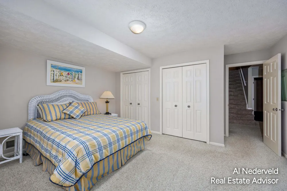 2126 S Cross Creek Drive SE Grand Rapids City, MI 49508