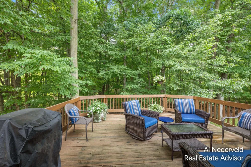 2126 S Cross Creek Drive SE Grand Rapids City, MI 49508
