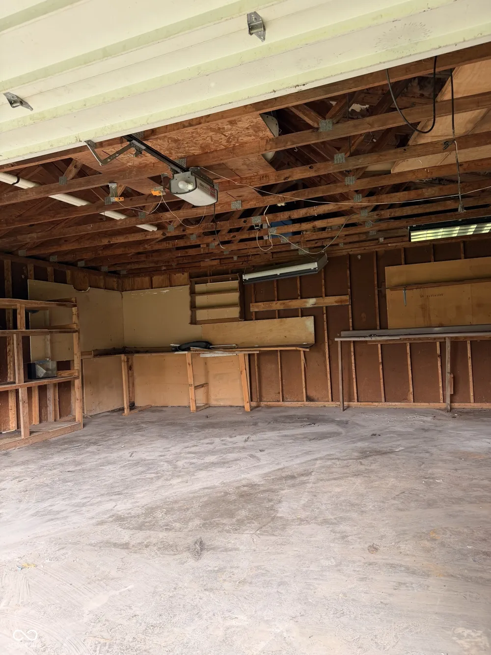 938 S Dupont Place West Terre Haute, IN 47885