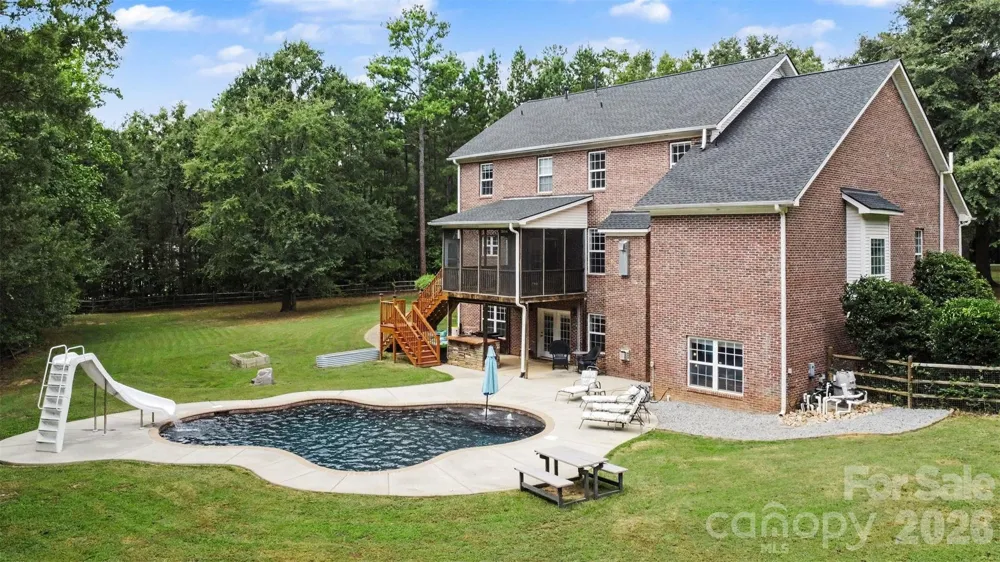 3647 Venetian Way York, SC 29745