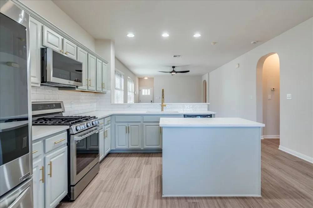 765 Reliance Drive Buda, TX 78610