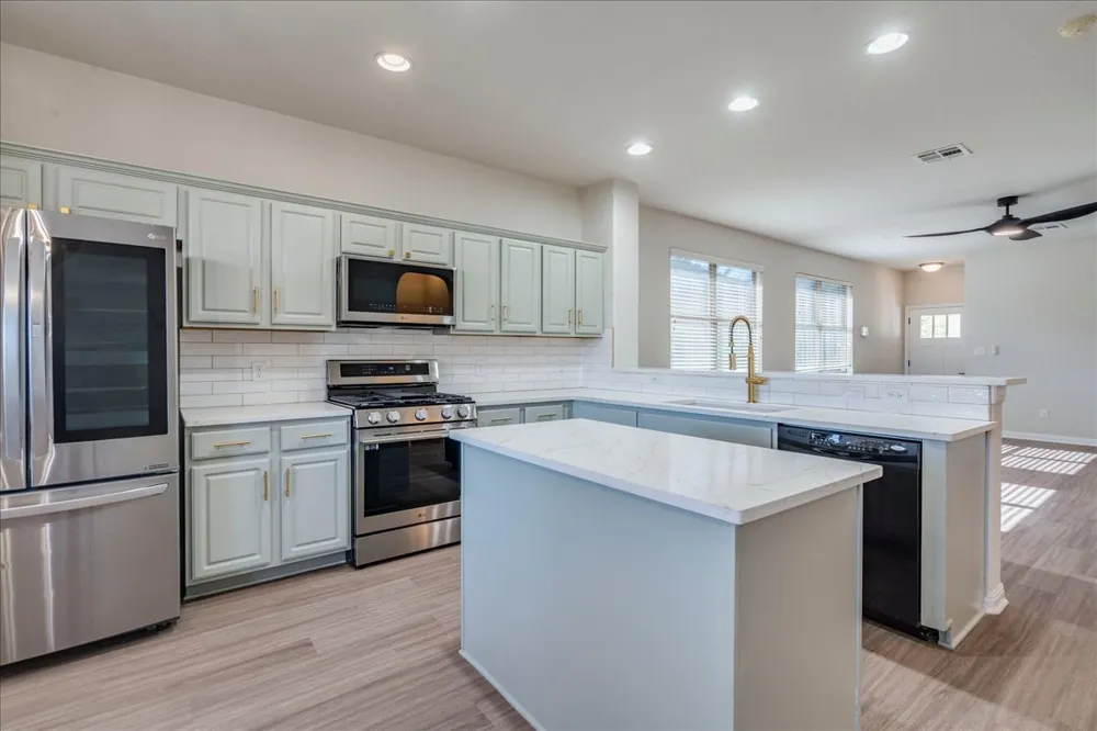 765 Reliance Drive Buda, TX 78610