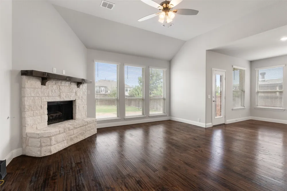 1310 Divine Rose Way Wylie, TX 75098