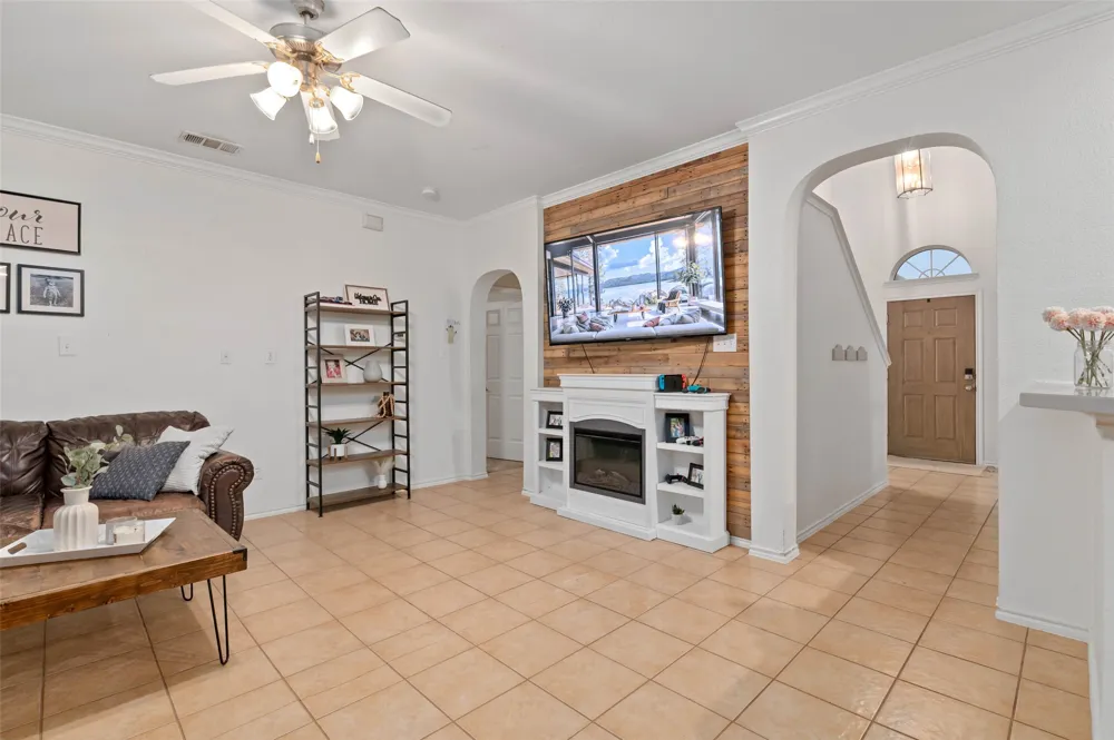 672 Rosario Lane Fort Worth, TX 76052