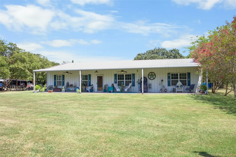 11325 County Road 104 Kaufman, TX 75142