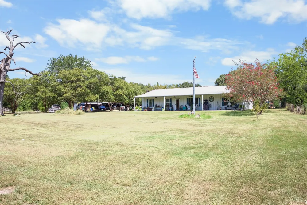 11325 County Road 104 Kaufman, TX 75142