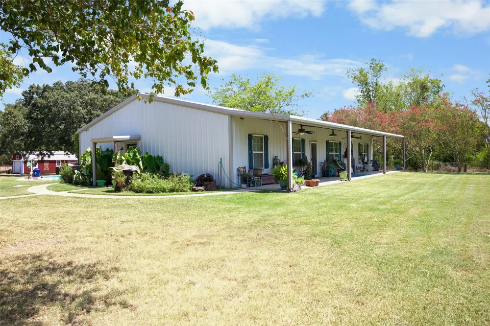 11325 County Road 104 Kaufman, TX 75142