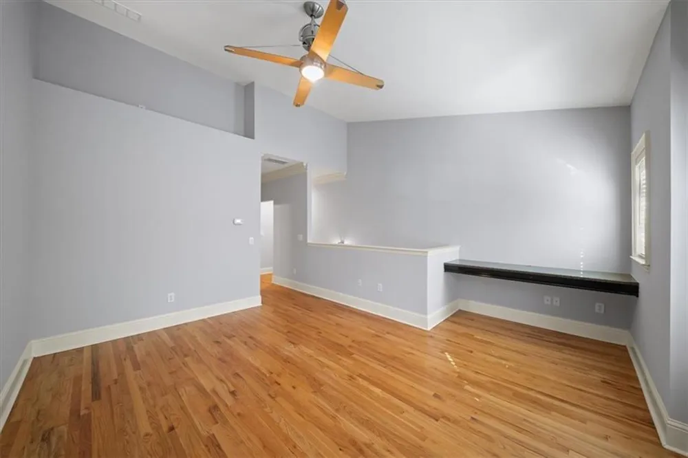 1115 Glenridge Place NE Sandy Springs, GA 30342