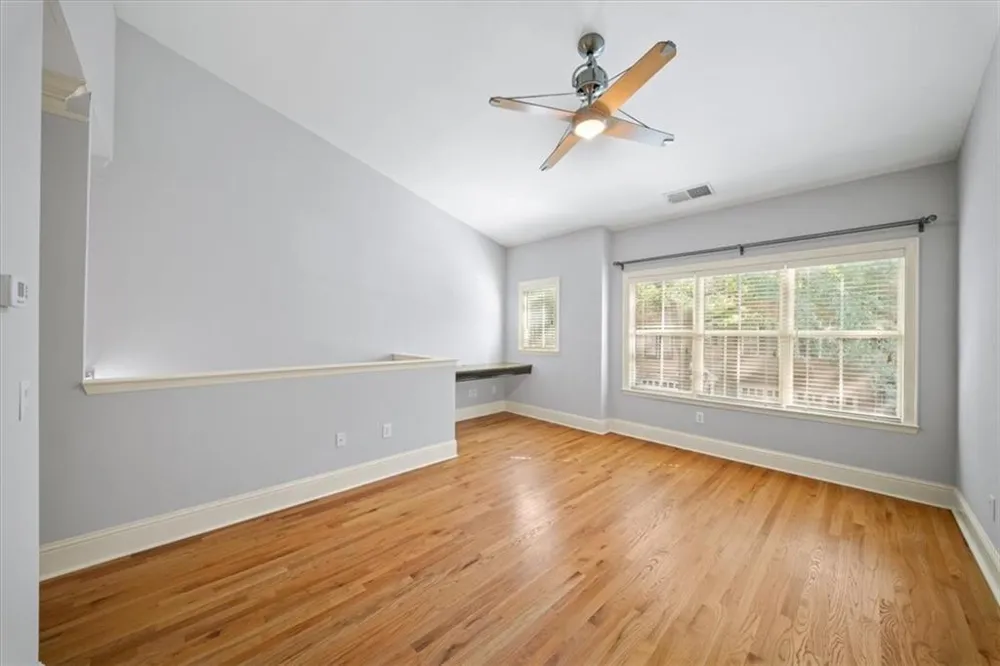 1115 Glenridge Place NE Sandy Springs, GA 30342
