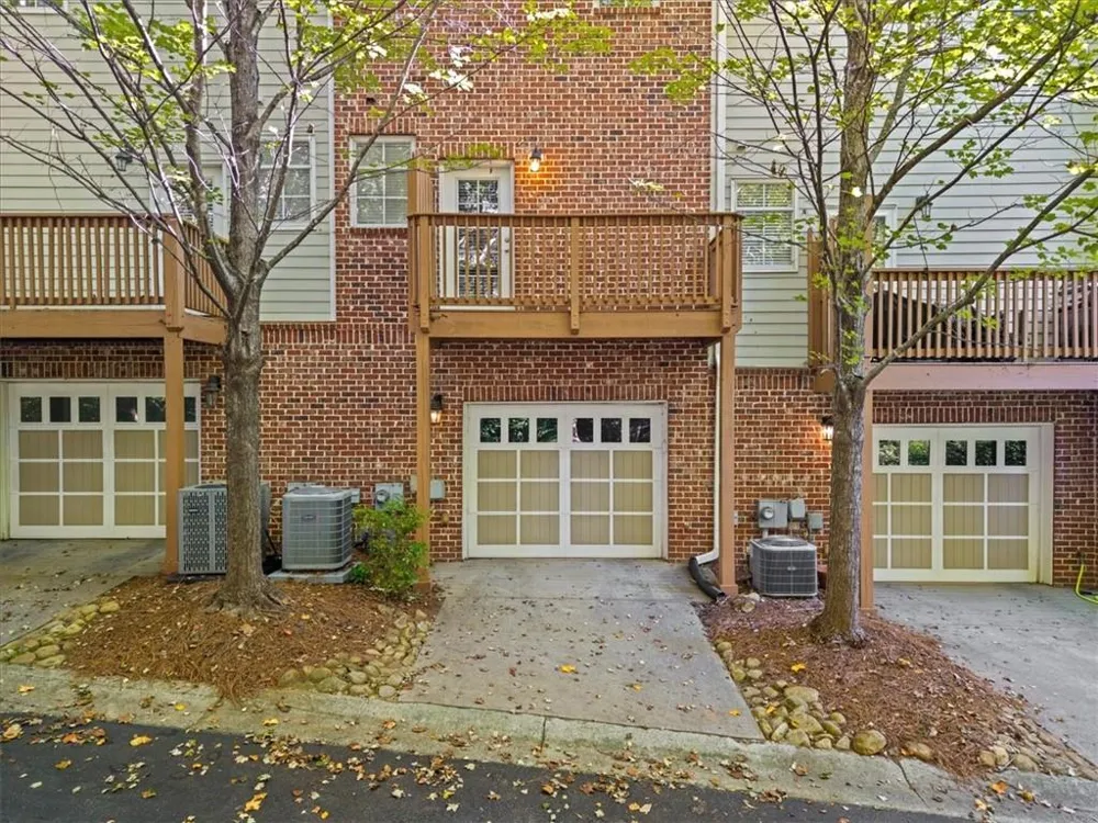 1115 Glenridge Place NE Sandy Springs, GA 30342