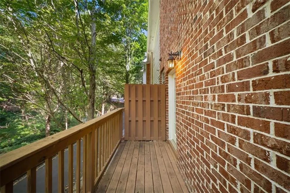 1115 Glenridge Place NE Sandy Springs, GA 30342