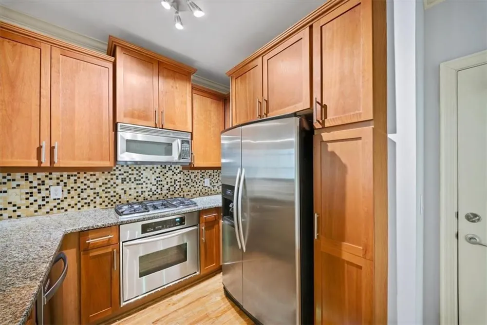 1115 Glenridge Place NE Sandy Springs, GA 30342