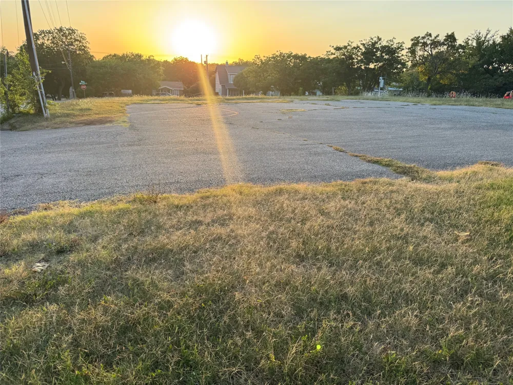 712 S Tennessee Street McKinney, TX 75069