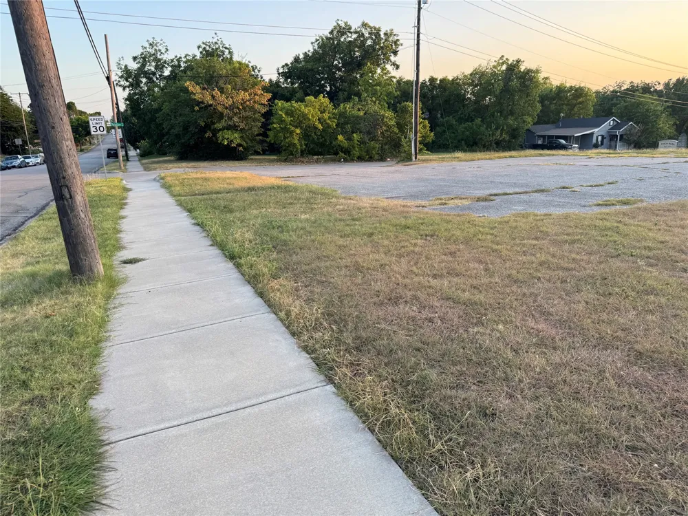 712 S Tennessee Street McKinney, TX 75069