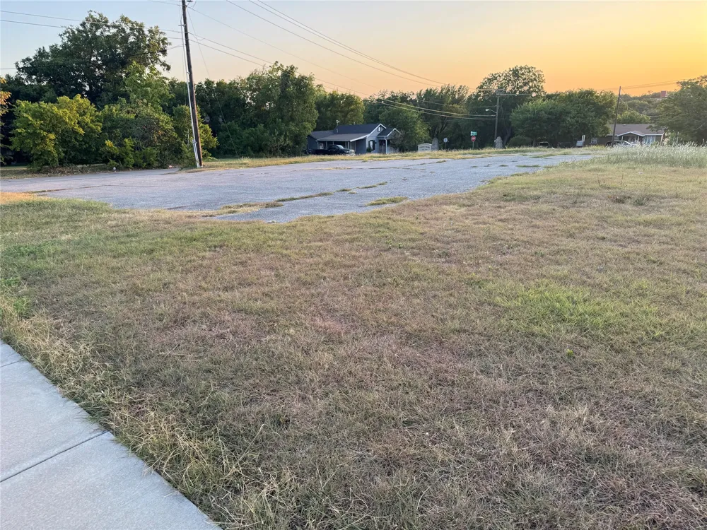 712 S Tennessee Street McKinney, TX 75069