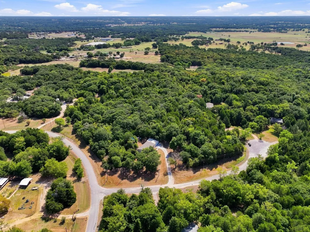 60 County Road 196 Gainesville, TX 76240